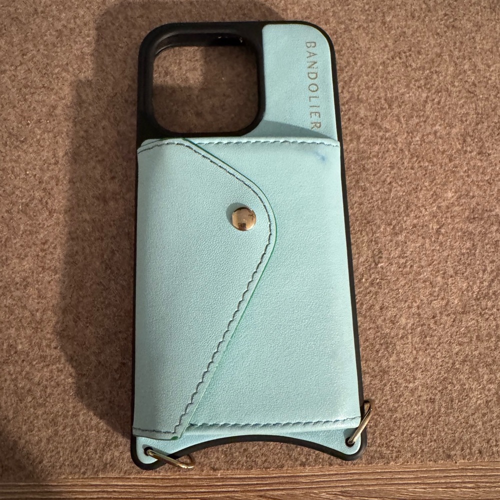 Bandolier iPhone 15 pro in blue